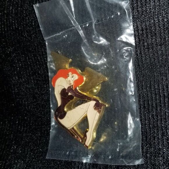 Jessica Rabbit Pin Sexy Seated Letter Y Glamour Disney Roger Rabbit Vintage - Picture 5 of 7